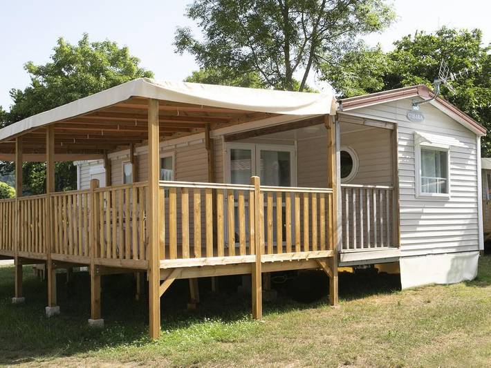 Camping pour 6 personnes, avec bassin pour enfant, animaux acceptés dans l' Ariège - 3