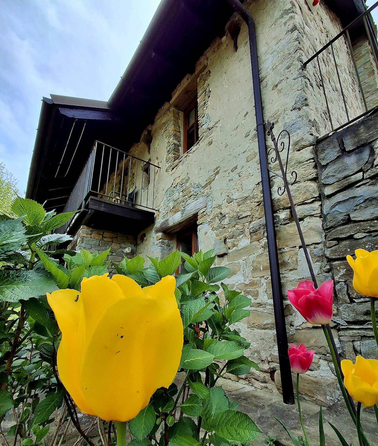 Antica residenza immersa nella natura in Mombarcaro, Langhe