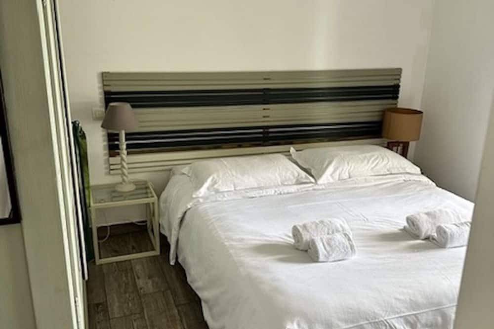 Magnífica villa T2, ubicación única a 10 metros del mar, capacidad para 4 personas. in Biguglia, Región de Bastia
