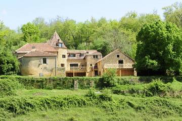 Location de vacances pour 34 personnes, avec vue et balcon à Campagnac-lès-Quercy