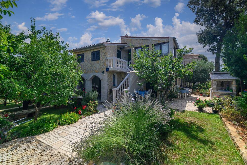 Ganze Wohnung, Studio Appartement mit Terrasse Kavran, Marcana in Marčana, Südküste Istrien