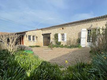 Gîte pour 8 personnes, avec jardin à Eynesse