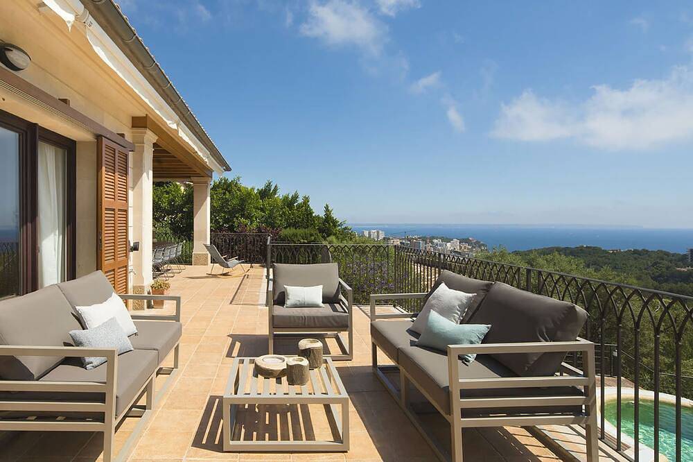 Villa in Palma mit 6 Schlafzimmern 12 Schlafplätzen in Genova, Palma