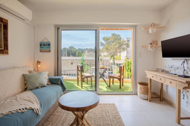 Studio pour 2 personnes, avec balcon, animaux acceptés à Cavalaire-sur-Mer