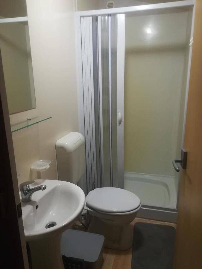 Camping für 5 Personen, mit Terrasse und Ausblick in Privlaka - 2