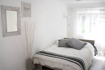 Location de vacances pour 3 personnes, avec terrasse et jardin, animaux acceptés à Saint-Jean-du-Doigt