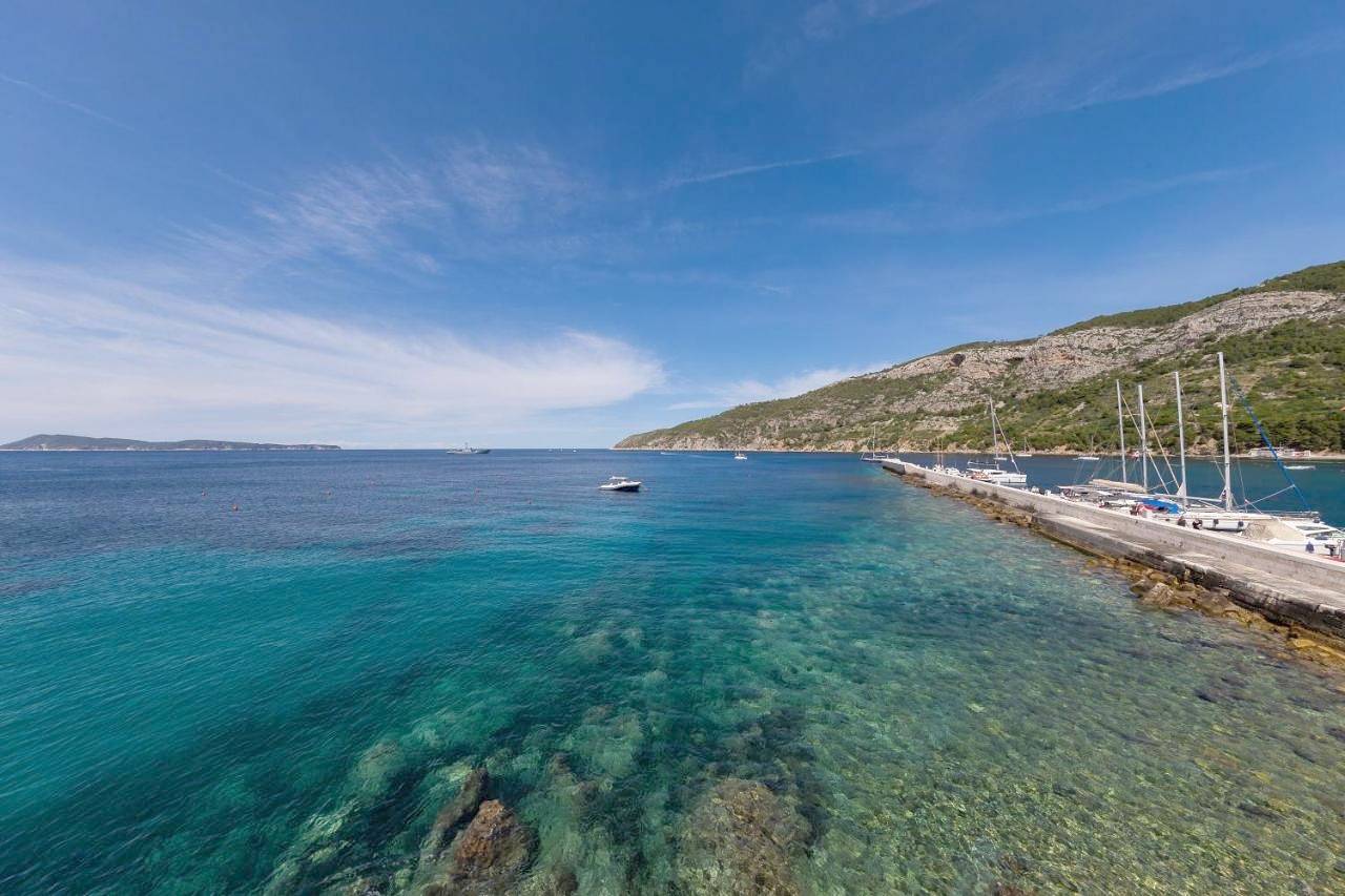 Mira Sea Front Guesthouse in Komiža, Split-Dalmatie