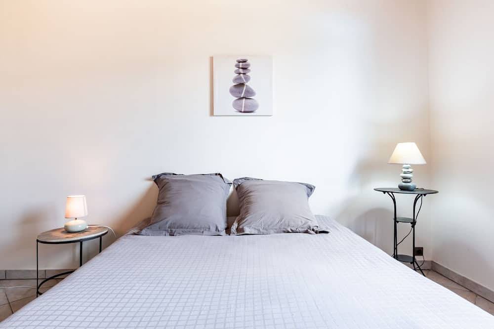 Atemberaubendes alleinstehendes Ferienhaus für 8 Leute mit  W-Lan, Tv und Terrasse in Hauteville-sur-Mer, Coutances und Umgebung