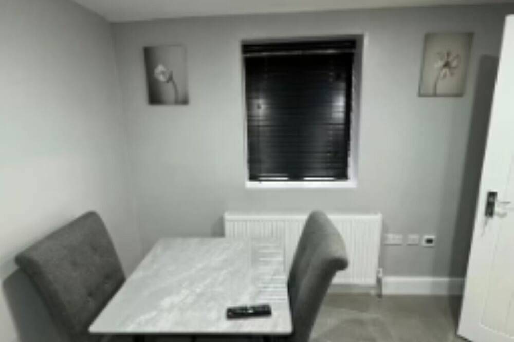 Ganze Wohnung, Place to stay in Erith in Bexley, London