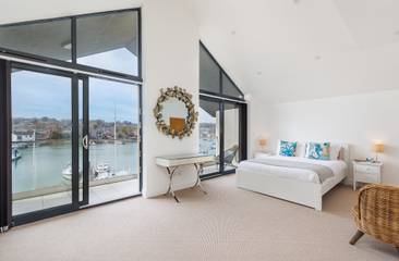 Holiday Home for 6 People in Fishbourne, Isle of Wight, Photo 2