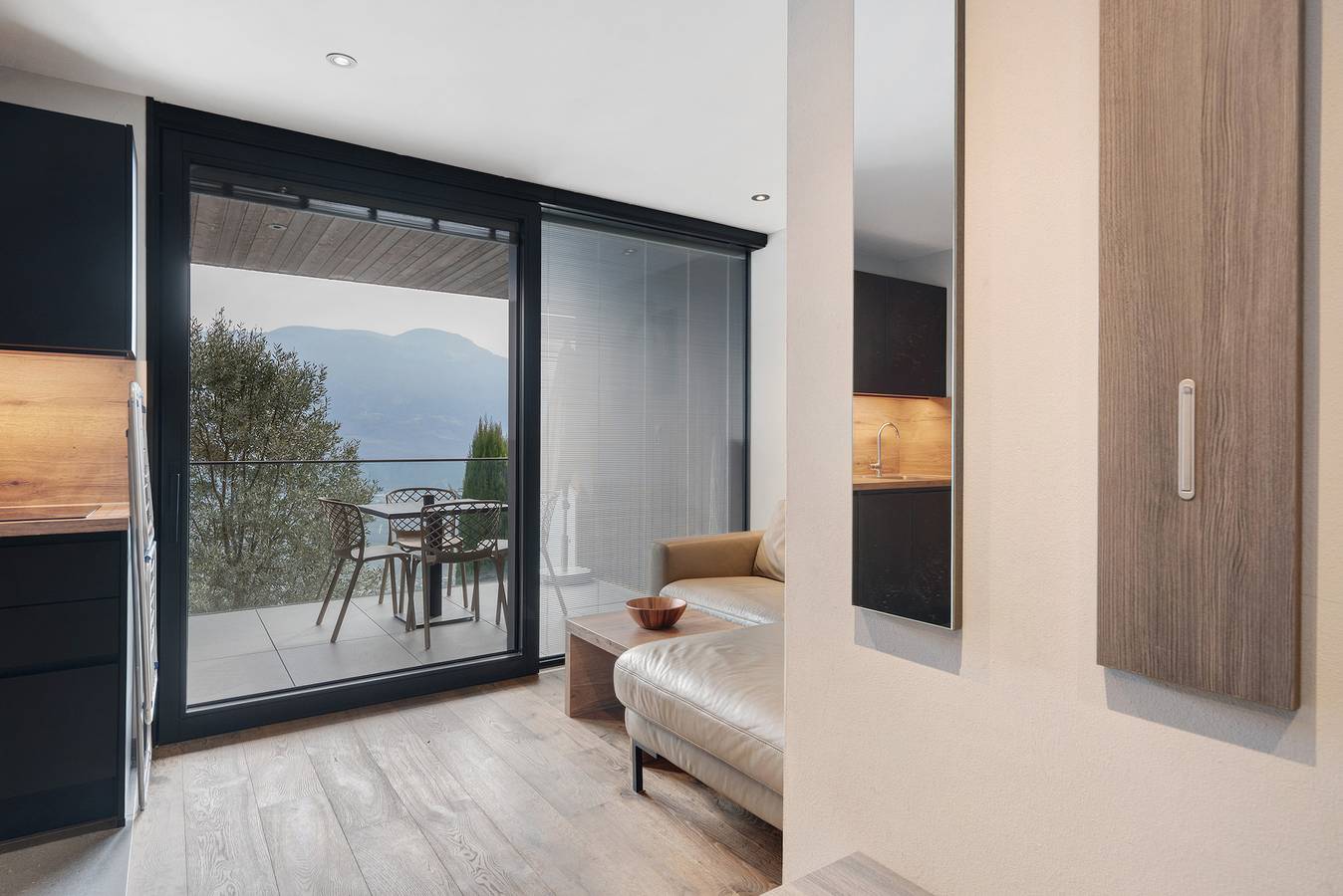Ganze Wohnung, Ferienwohnung 'Helena' mit Bergblick, Gemeinschaftspool und Wi-Fi in Marling, Ortleralpen