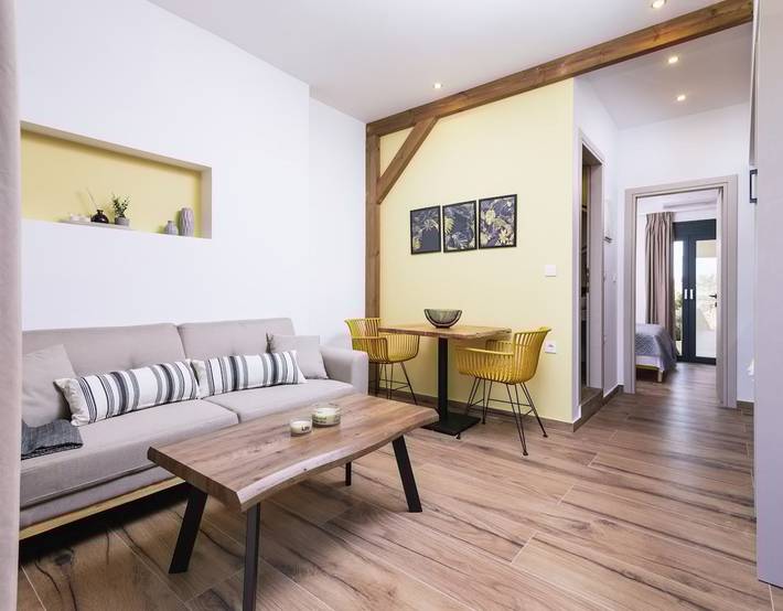 Gîte pour 3 personnes, avec piscine ainsi que jardin et terrasse dans Amoudara