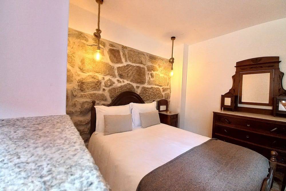 Quinta da Peça Douro Wine Region Retreat, Private Pool Villa in Vila Real, Douro-Tal