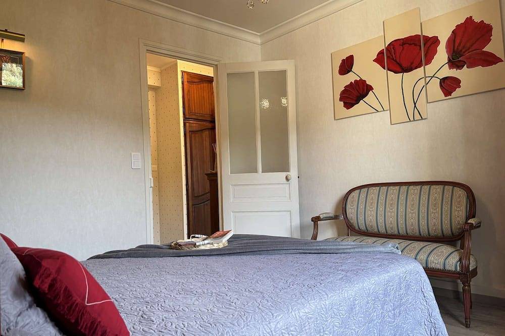 Apartamento entero, Le 130 - 1 bedroom - Wifi - near Parc Thermal - 2 people in Châtelguyon, Parque Natural Regional Volcans d'Auvergne