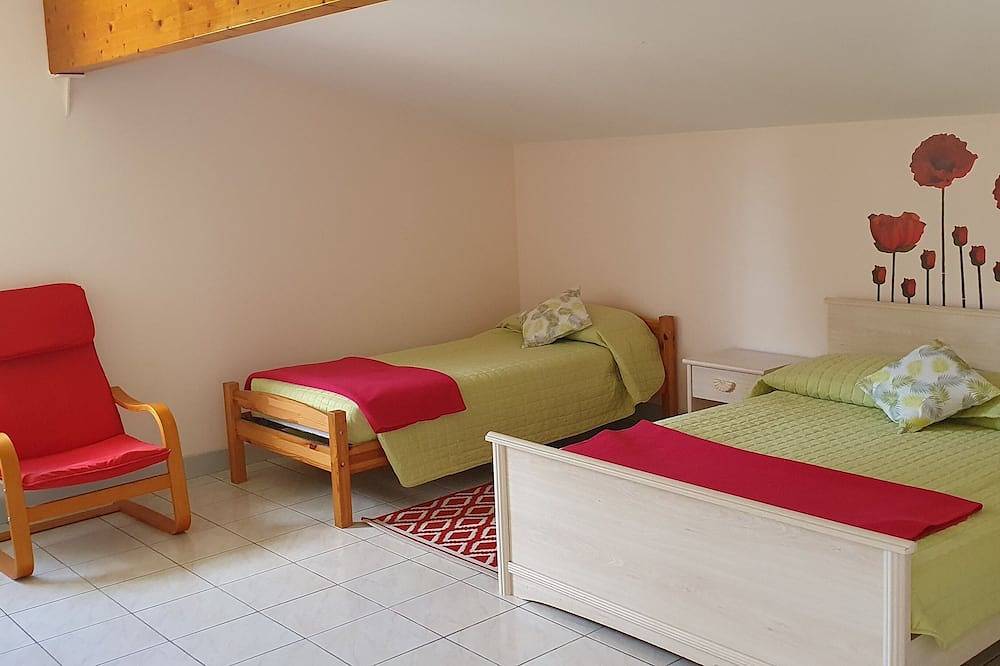 Charming 2-bedroom gite with Ac and lovely pool in peaceful Pinel-Hauterive in Pinel-Hauterive, Región de Villeneuve-sur-Lot