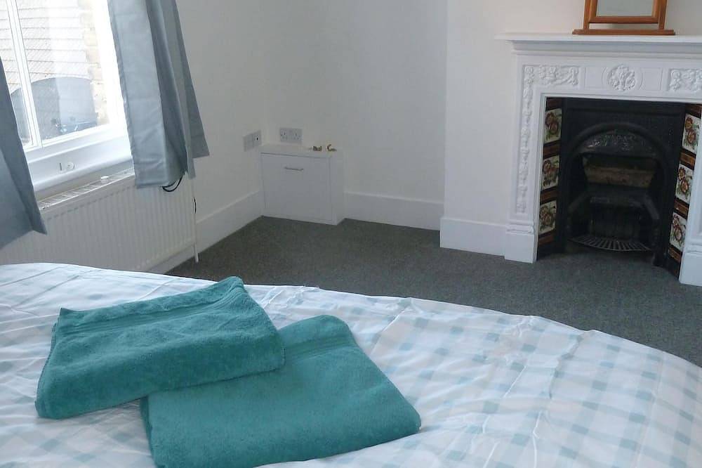 Geheel appartement, Mooie lichte, ruime flat met zeezicht in Herne Bay, Kent