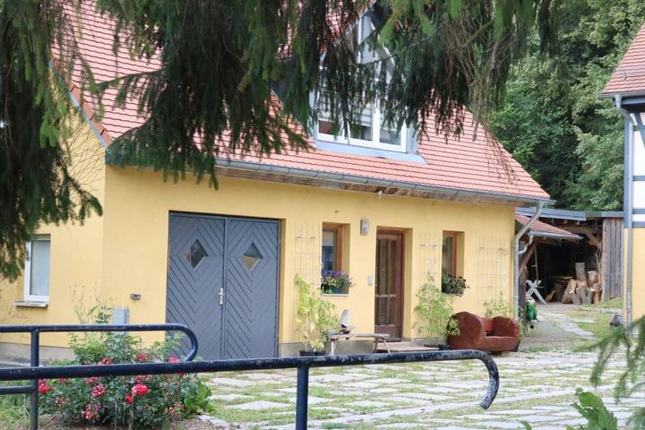 Ferienwohnung für 4 Personen, mit Terrasse und Garten sowie Ausblick