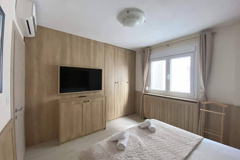 Villa Nikoleti - three bedroom house few minutes from the beach in Nikiti, Sitonia Schiereiland