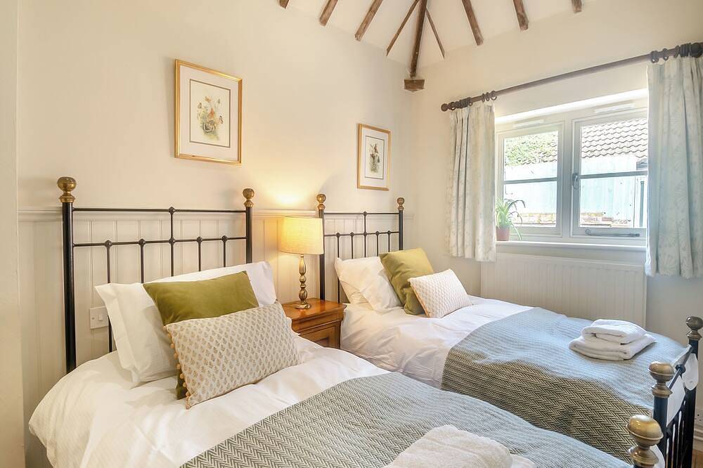 2 bedroom accommodation in Overstrand, near Cromer in Overstrand, Norfolk Coast