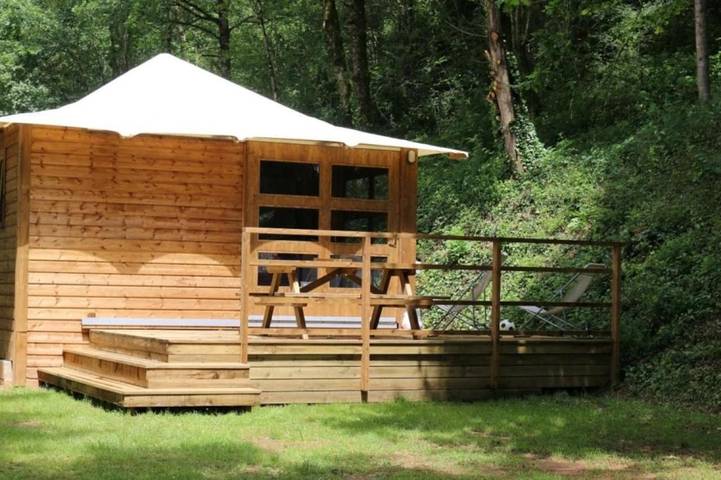 Location de vacances pour 5 personnes, avec terrasse et piscine, animaux acceptés à Saint-Constant (homonymie) - 2