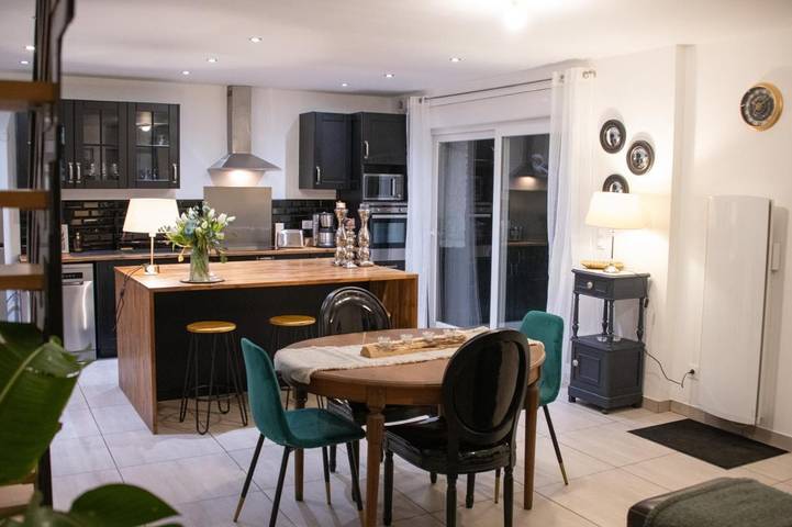 Location de vacances pour 6 personnes, avec jardin dans Hasnon