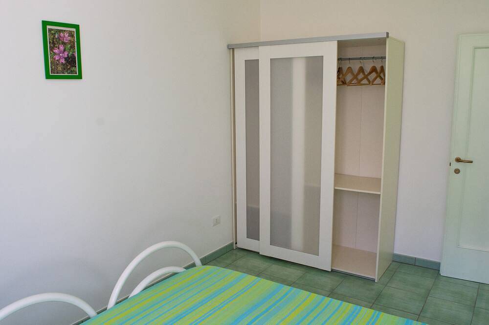 Cisto- Fresh and bright apartment 350 meters from the sea in Gagliano del Capo, Lecce Province