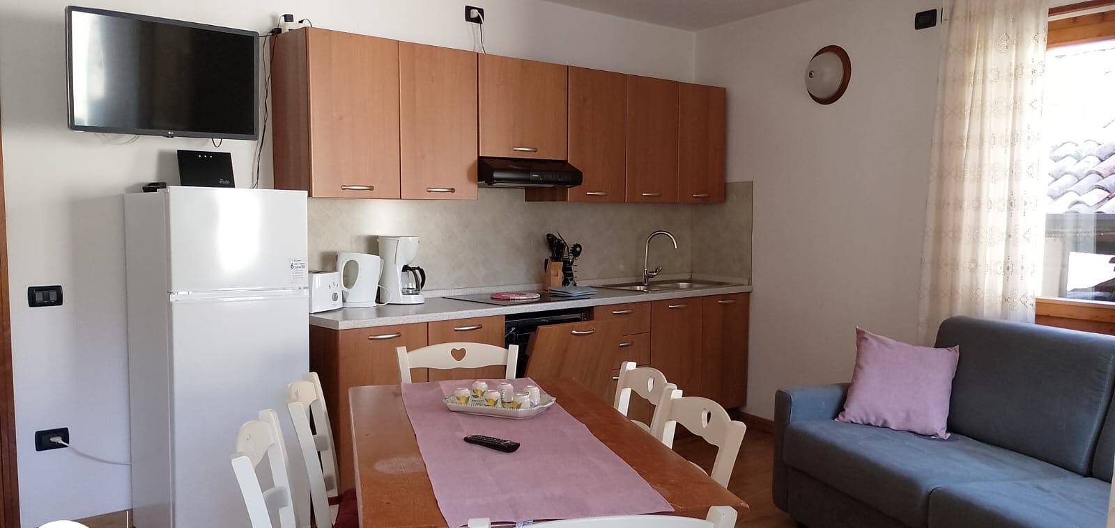 Ganze Wohnung, Hell und komfortabel – Appartamento Aria in Prabione, Tignale