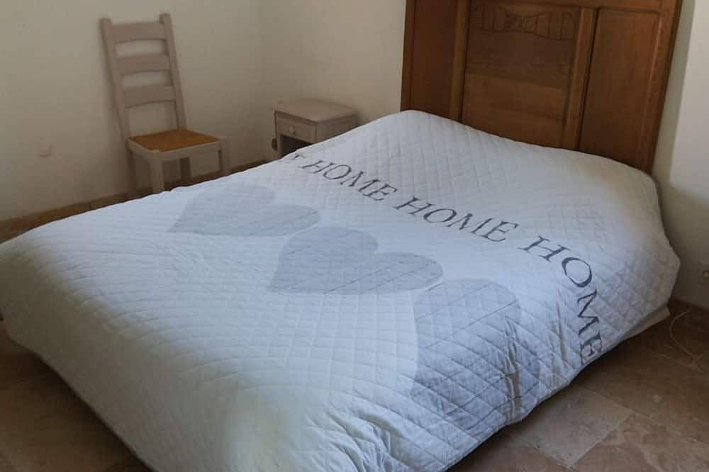 2 Duplex   1 Studio In A Wonderful And Peaceful Place in Maubec, Parc naturel régional du Luberon