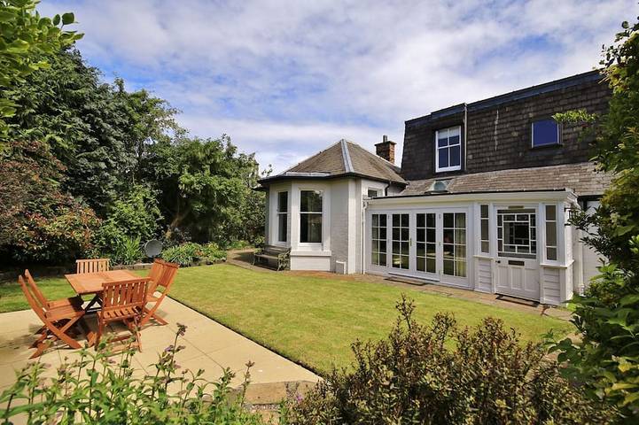 Cottage for 6 people, with terrace and garden in St Andrews