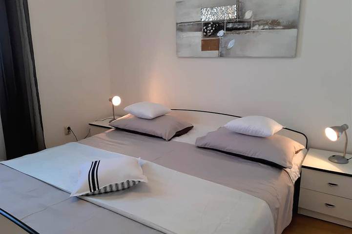 Appartement entier, Apt. Kristina à 400 m de la plage de sable + climatisation + Wifi+lave-vaisselle in Medulin City, Medulin
