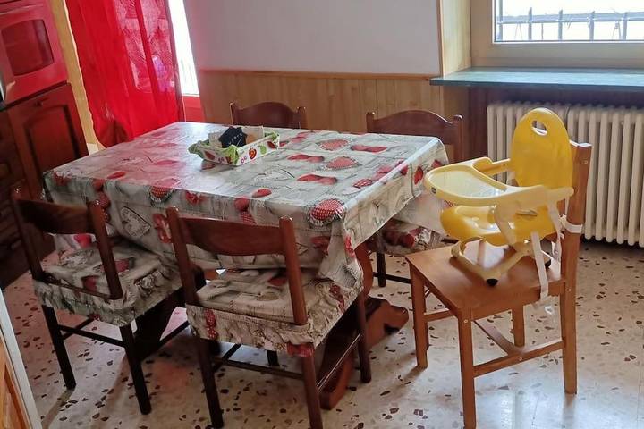 Gîte pour 4 personnes, avec terrasse et vue, animaux acceptés dans Roisan