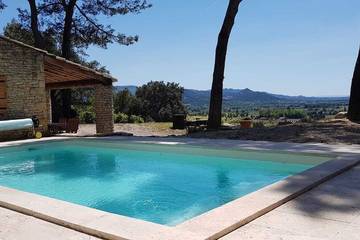 Gîte pour 6 personnes, avec terrasse et jardin à Villedieu