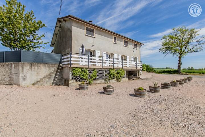 Gîte pour 6 personnes, avec jardin et terrasse, animaux acceptés