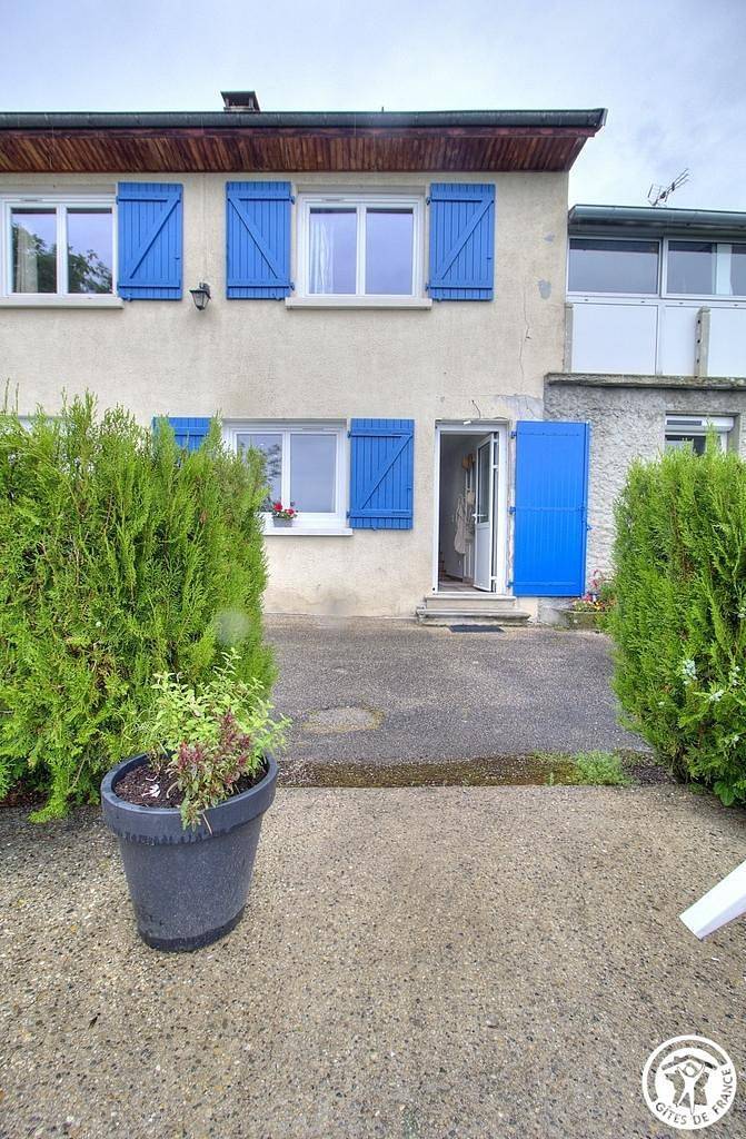 Gîte les volets bleus in Belley