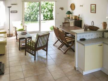 Location de vacances pour 6 personnes, avec terrasse dans Plage De Treherve