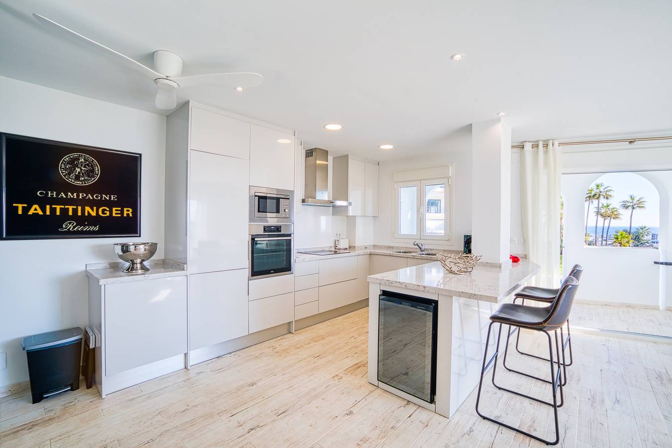 Geheel appartement, Cabopino in Playa Cabopino, Marbella