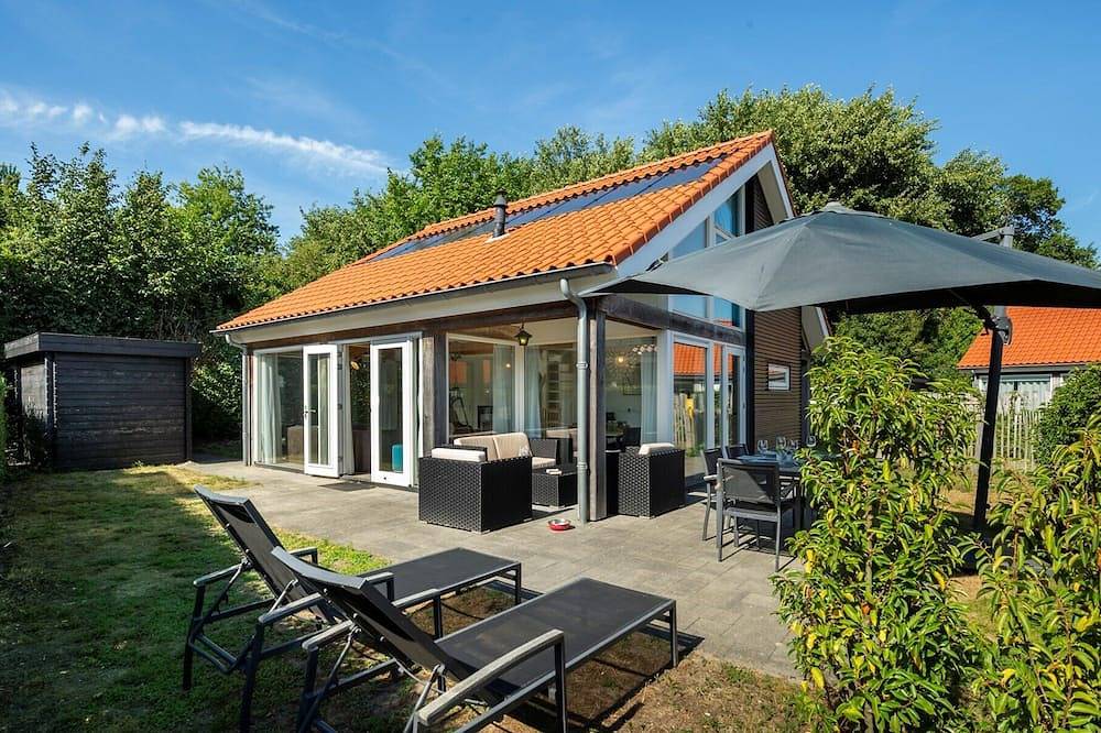 Zonnedorp 1 Modernes Strandhaus auf Villapark in Renesse in Renesse Strand, Renesse