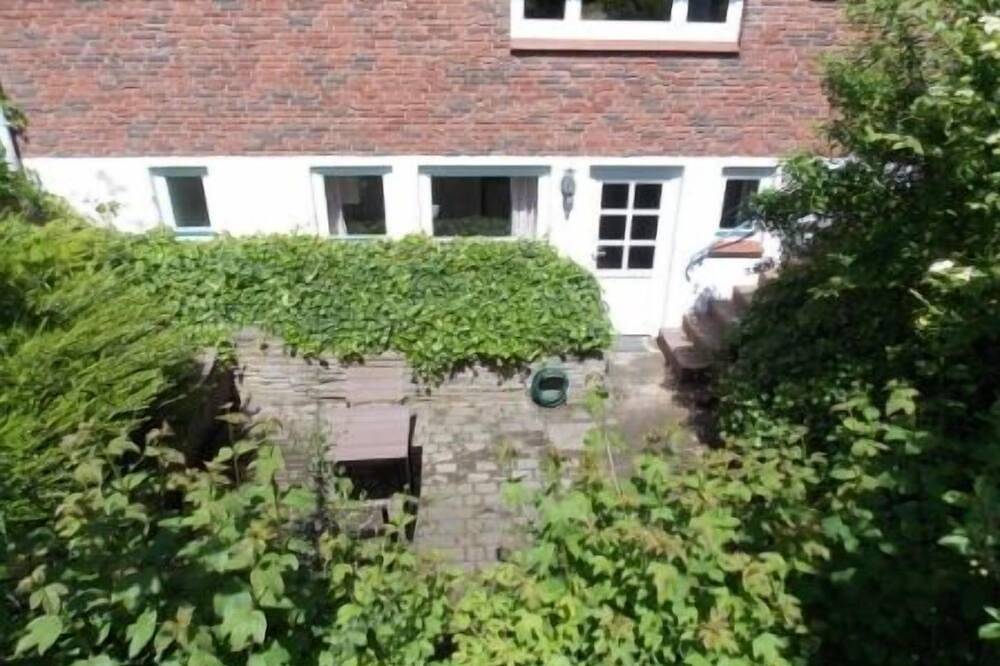 Ganze Wohnung, Studio im Souterrain mit eigener Treasse in Steinberg, Schleswig-Flensburg
