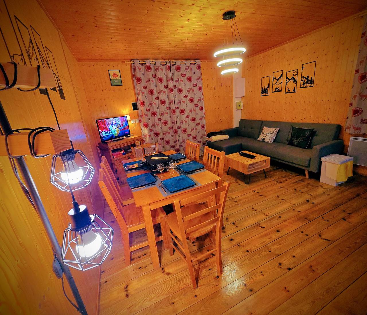 Chalet Entier Proche Ski Et Lac in Seyne-les-Alpes, Alpes-de-Haute-Provence