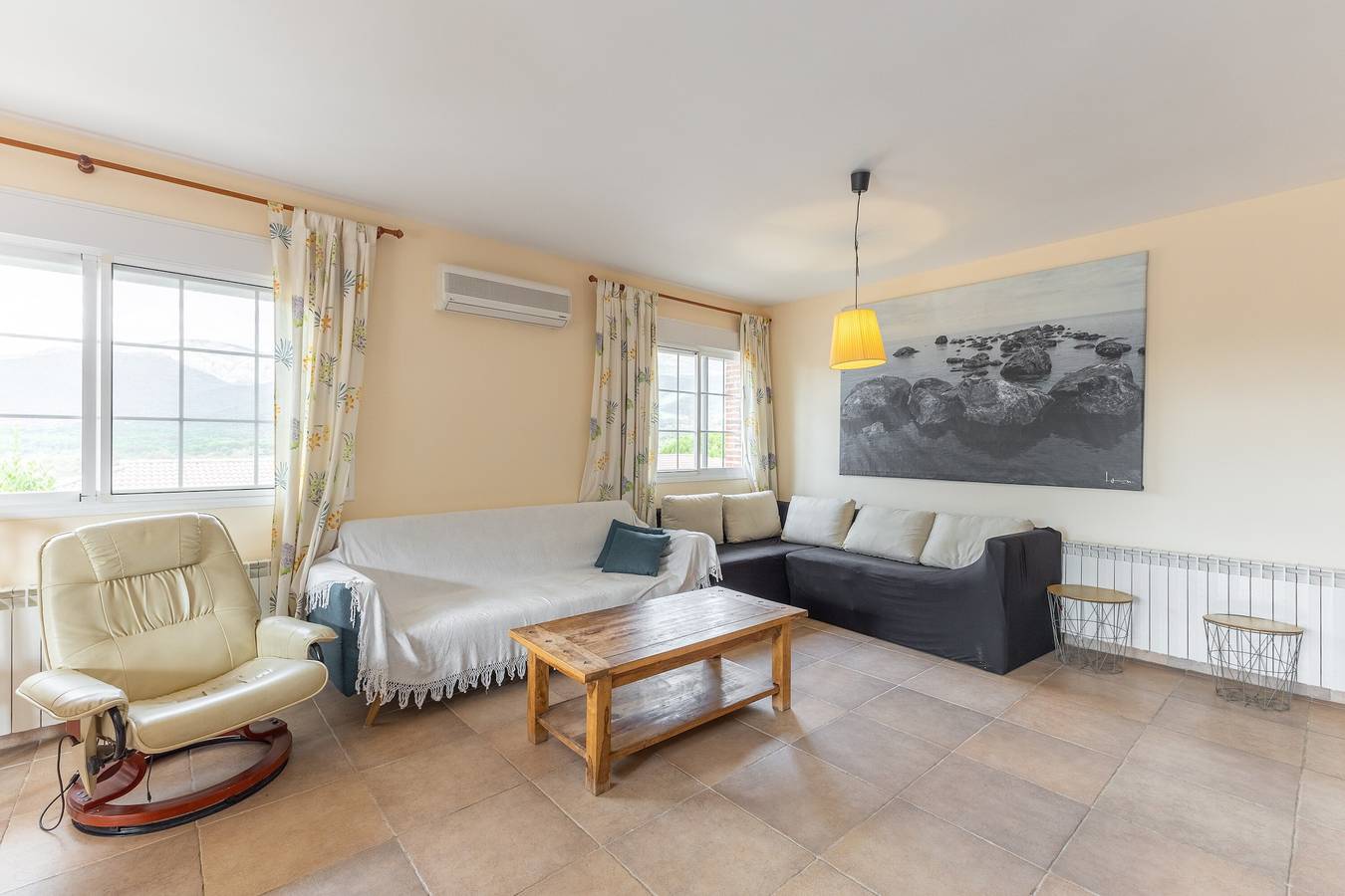 Maison de vacances 'Chalet El Castillo' avec piscine privée, Wi-Fi et climatisation in La Adrada, Région d'Ávila