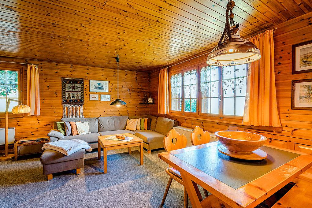 Vakantiehuis voor 6 personen met uitzicht in Unterbäch, Walliser Alpen