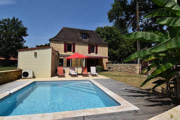 Location de vacances pour 5 personnes, avec jacuzzi ainsi que jardin et balcon à Cénac-et-Saint-Julien