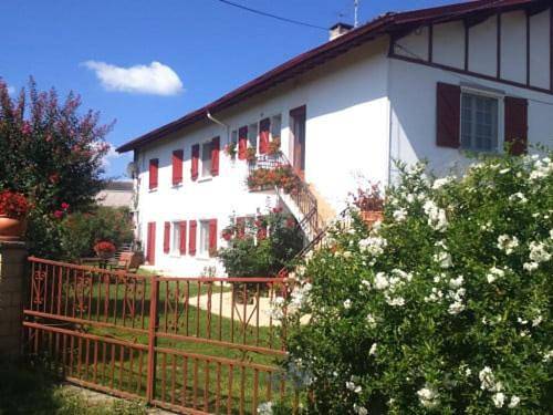 Gîte pour 5 personnes, avec Terrasse et Vue à Saint-Esteben