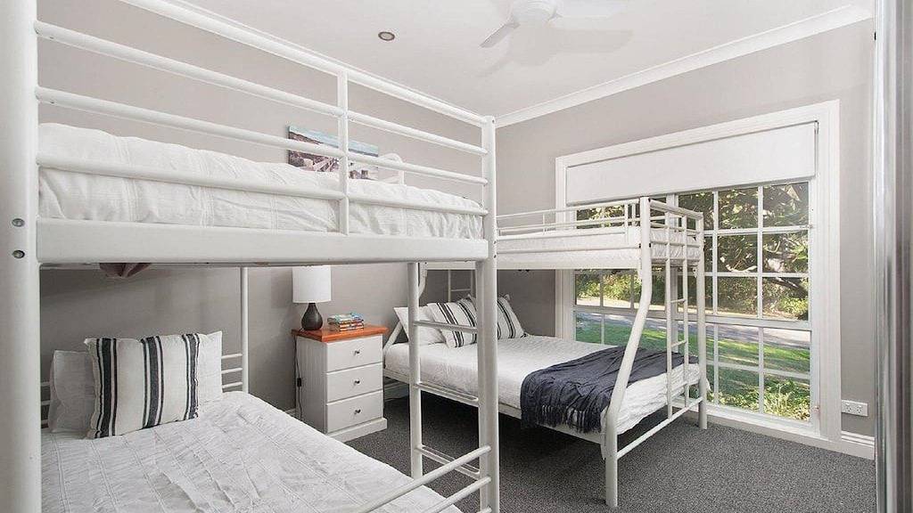 'The Croft' 11 Boulder Bay Rd - Gemütliches Strandhaus mit Klimaanlage und nur 270 m vom Strand entfernt in Fingal Bay, Hunter Valley