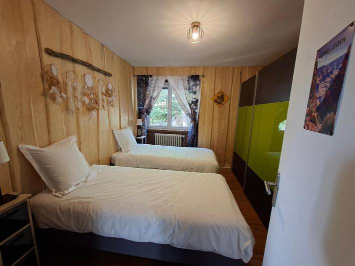 Location de vacances pour 6 personnes, avec sauna ainsi que jardin et vue, animaux acceptés à Allègre - 4