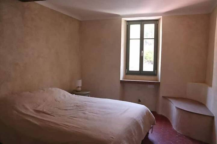 Gîte pour 4 personnes dans Office De Tourisme De Bauduen - 2