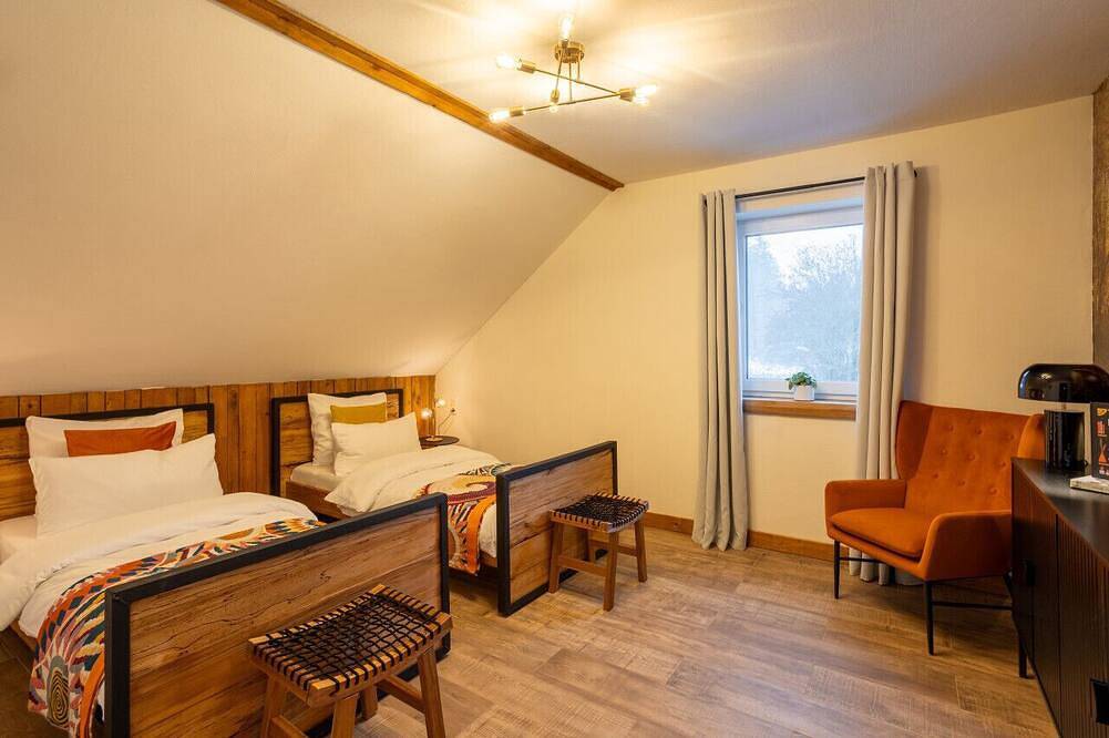 Industrial Loft w/ Whirlpool, Sauna, Terrace in Hohenfels-Essingen, Vulkaneifel