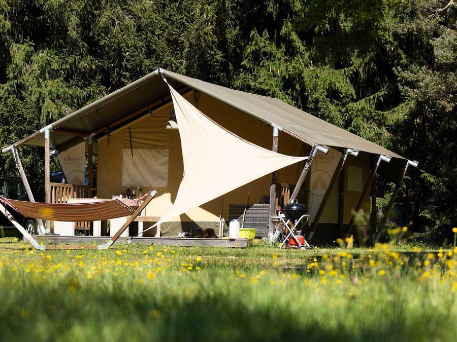 Camping Sites et Paysages - Le Vaubarlet  - Tienda de lona y madera 5 personas - Tienda Safari - Insolite Confort 3* - 2 hab. in Sainte-Sigolène, Macizo Central