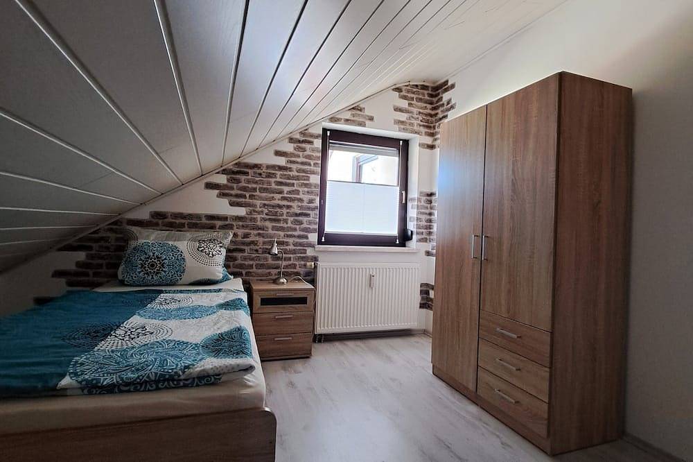 Ruhig gelegenes Ferienhaus mit Sauna am Eingang zur fränkischen Schweiz. in Igensdorf, Frankenalb
