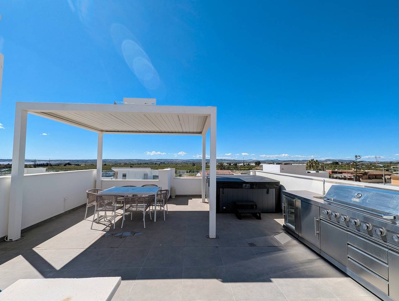 Villa exclusiva con jacuzzi, piscina privada, Wi-Fi y aire acondicionado in Los Montesinos, Costa Blanca